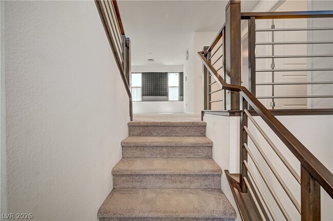 Foto del edificio - 7760 Misty Oaks Ave
