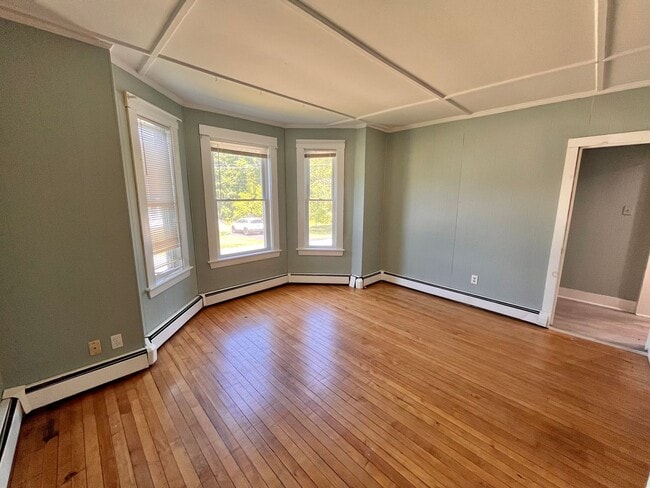 Building Photo - 41 Rollins Rd