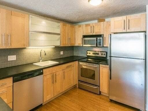 Foto del edificio - 79 Florida St