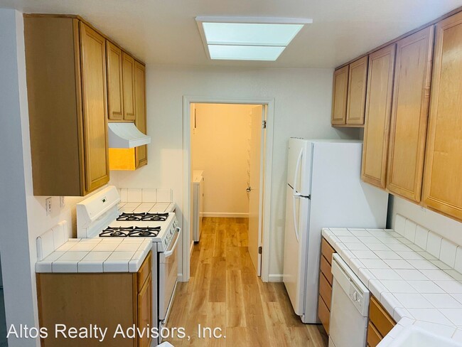 Building Photo - 2 br, 2 bath House - 612 Arcadia Terrace #104
