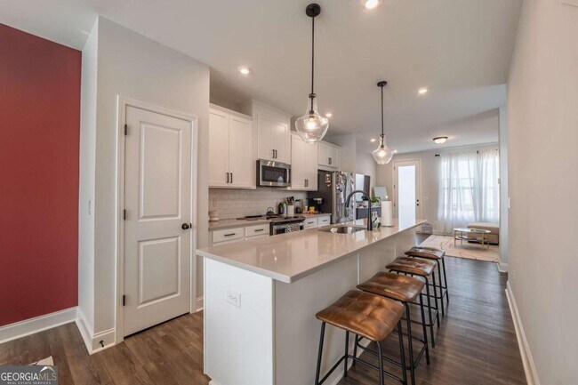 Foto del edificio - 313 Skylar Way SE