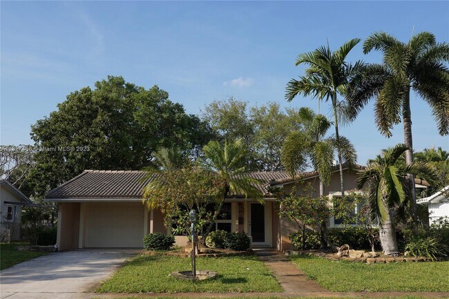 Foto del edificio - 4205 McKinley St