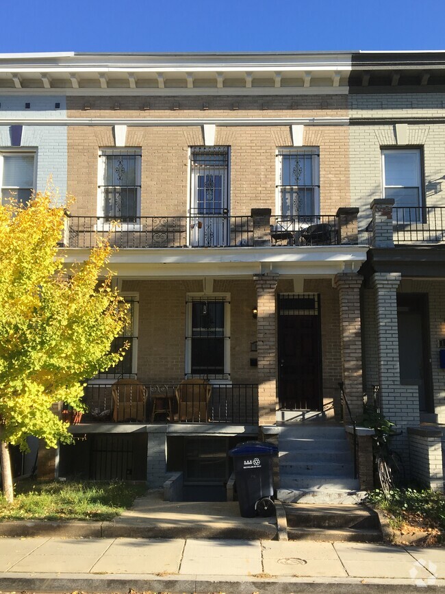 Building Photo - 1411 Monroe St NW