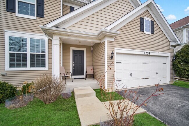 Building Photo - 4255 Fraser Cir