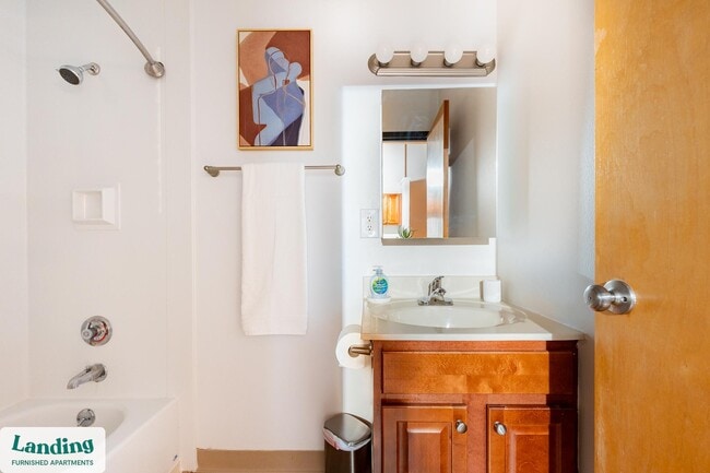 Building Photo - 45 Willow St