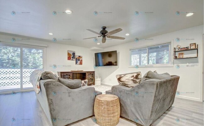 Foto del edificio - Stylish Tahoe Retreat with Modern Kitchen ...