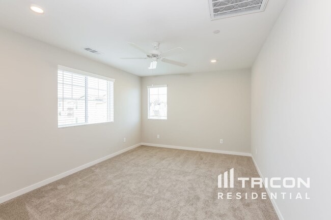 Building Photo - 28190 Cookhouse Ln