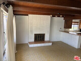 Building Photo - 366 E Hillsdale St