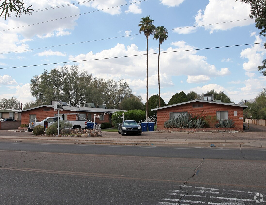 Building Photo - Glendale Apartments