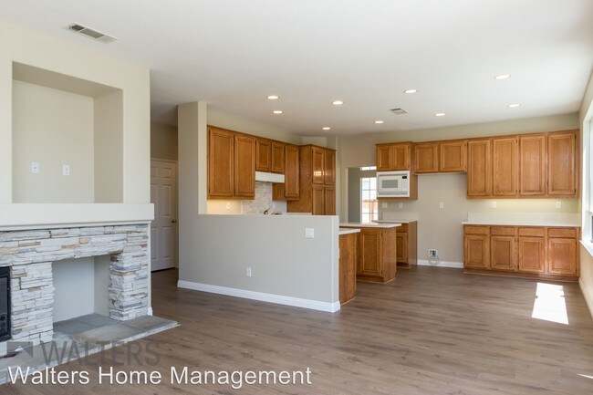 Building Photo - 4 br, 3 bath House - 7313 Park Village Rd