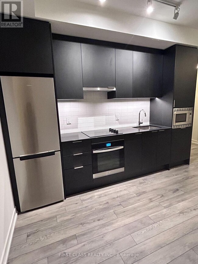 Photo du bâtiment - 3071 Trafalgar Rd