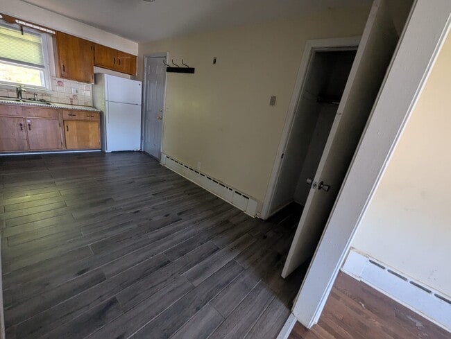 Building Photo - 641 Newhall St