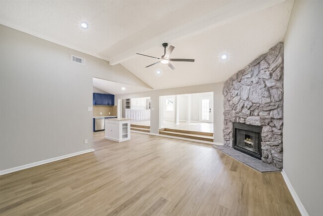 Foto del edificio - 10826 Thorncliff Dr