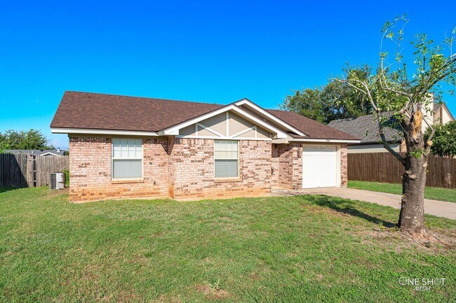 Building Photo - 7958 Bonnie Cir