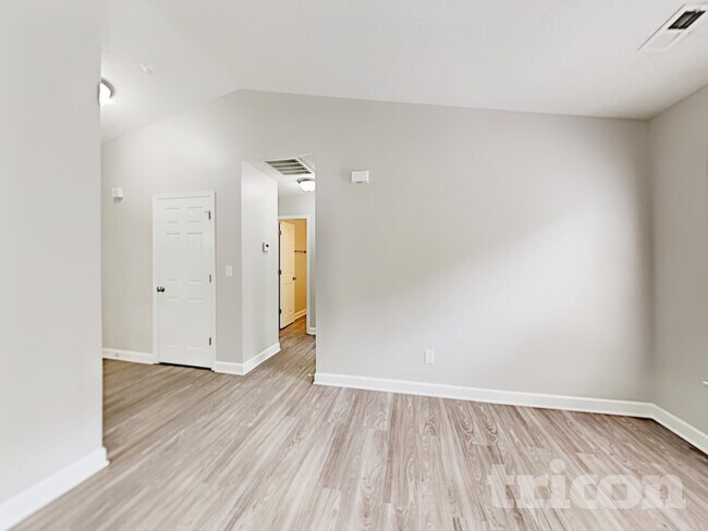Foto del edificio - 2644 Captains Watch Rd NE
