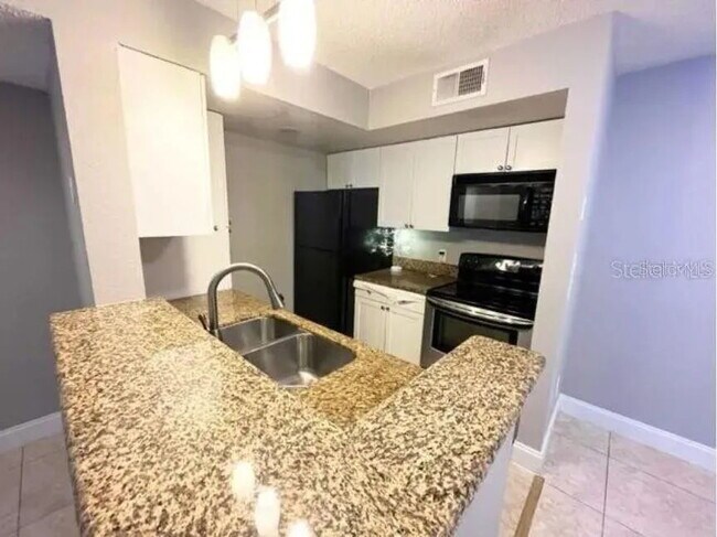 Foto del edificio - 2-Bed, 2-Bath in the Heart of Orlando