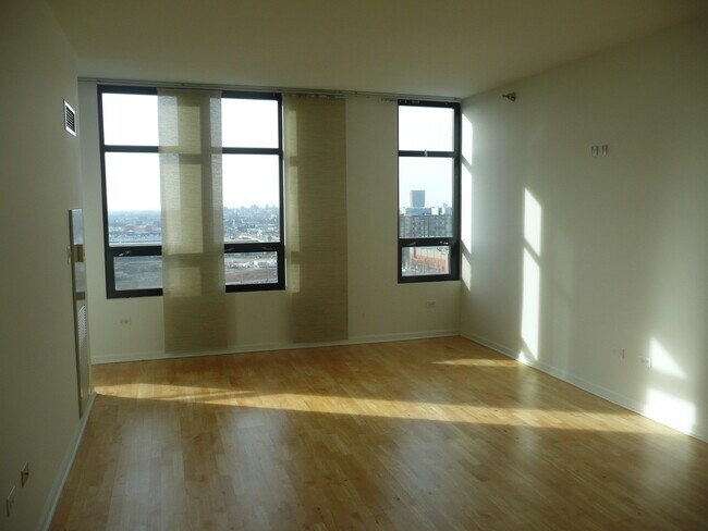 Foto del edificio - 1255 S State St