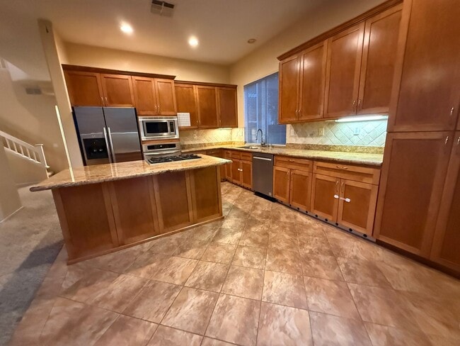 Building Photo - Scripps 3br plus loft garage yard granite kitchen TEXT 858-774-1574