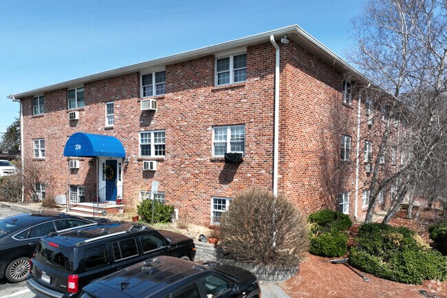 Exterior alternativo - Newport Condominiums