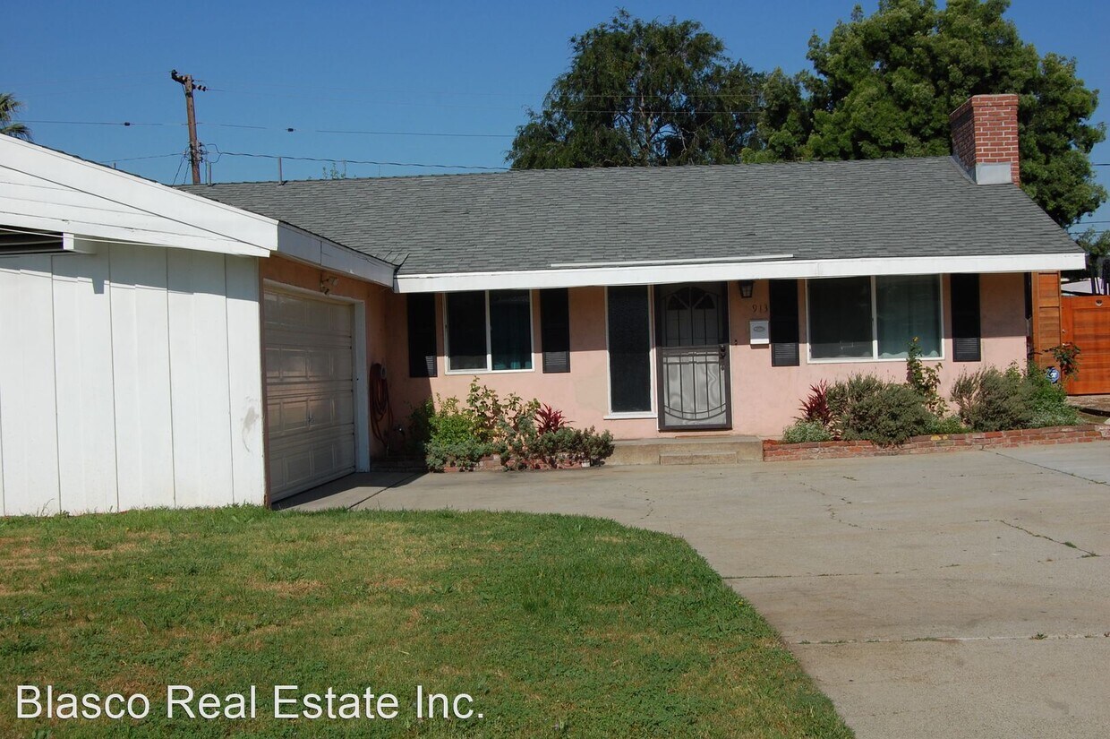 Primary Photo - 3 br, 2 bath House - 913 N. Cummings Road