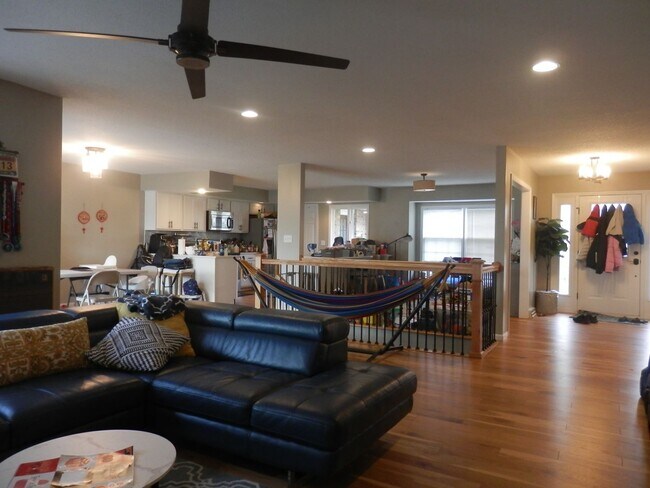 Foto del edificio - Spectacular 5 Bed 3 Bath With Amazing View Of Number 9 Fairway at CCMO!