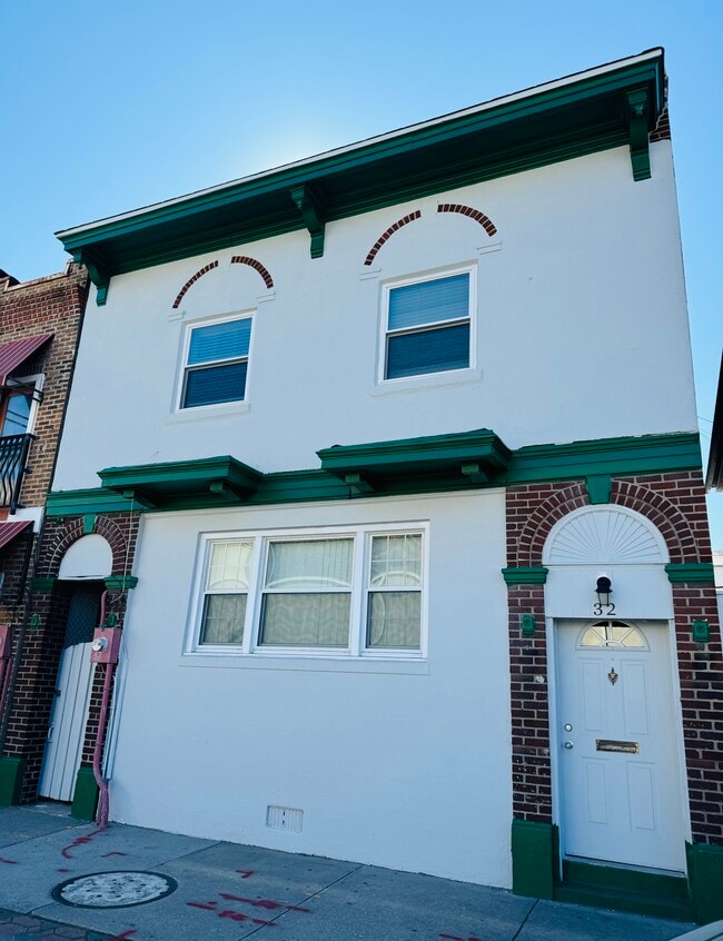 Building Photo - 32 N Mississippi Ave