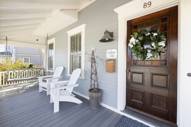 Foto del edificio - 89 Gibbs Ave