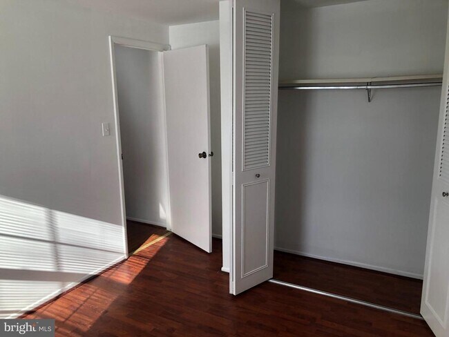 Building Photo - 19212 Deep Run Ct