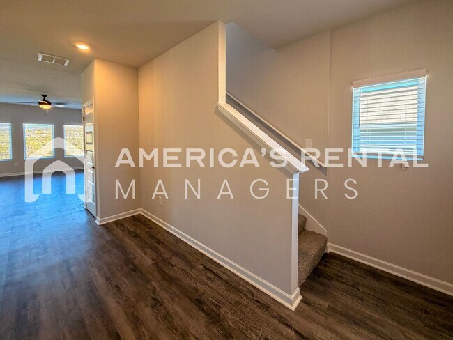 Foto del edificio - 4 Bed / 2.5 Bath, Two Story New Constructi...