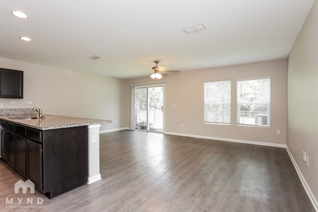 Building Photo - 793 Henley Ct
