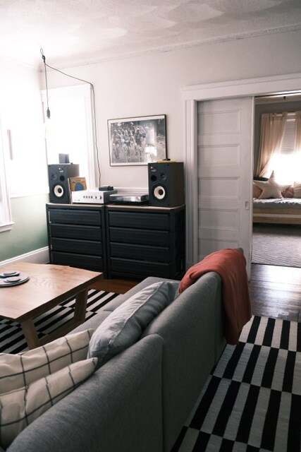 Comedor - 49 Josephine Ave