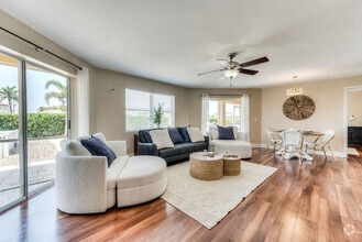 Building Photo - 5420 Chiquita Blvd S