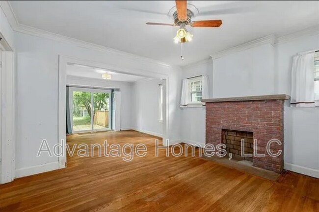 Building Photo - 4110 Bell St