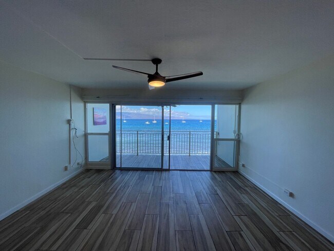 Foto del edificio - Lahaina Roads Oceanfront One Bedroom