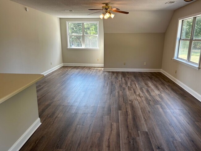 Foto del edificio - 256 Campground Dr