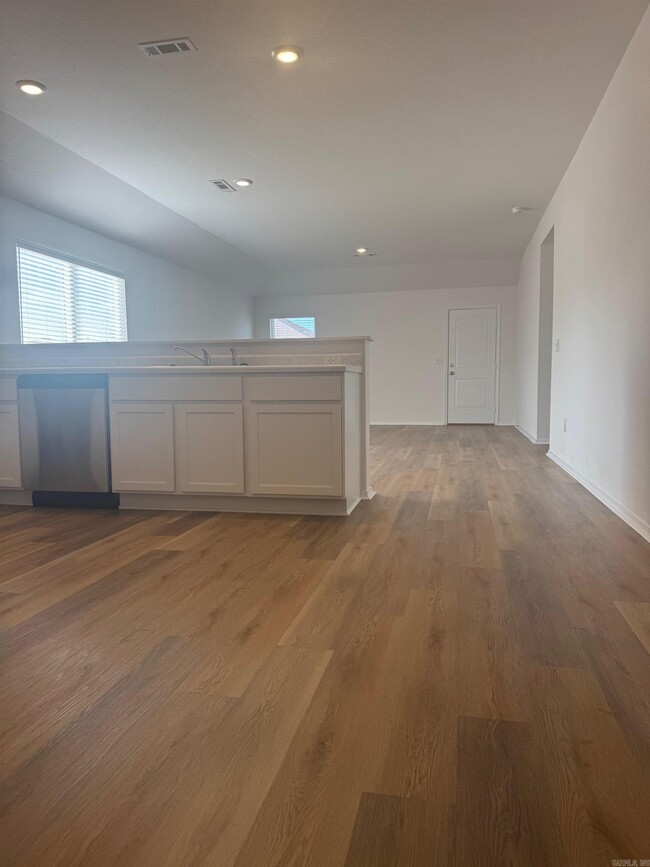Building Photo - 110 Lauren Cove