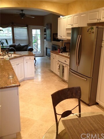 Building Photo - 67 Anjou