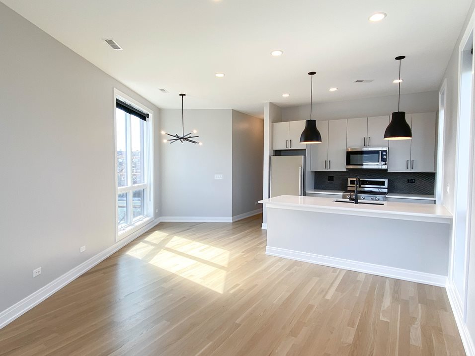 Foto principal - 1111 W Cornelia Ave