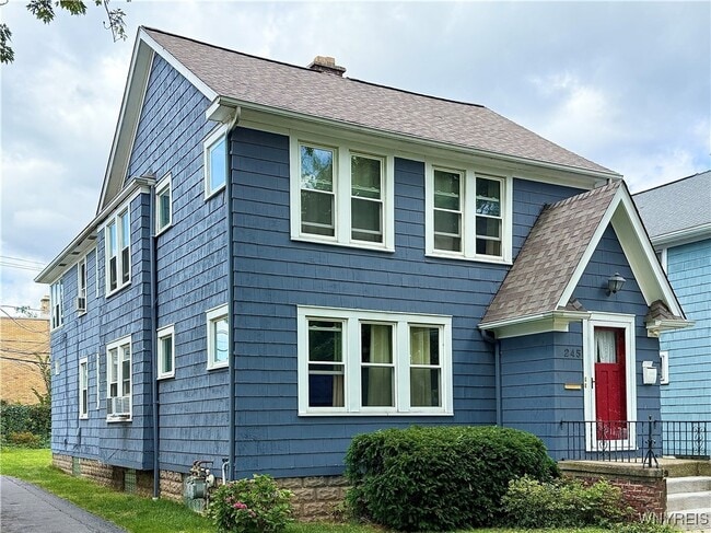 Building Photo - 245 Hamilton Dr