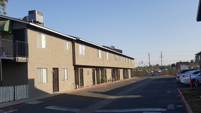 Building Photo - 2010 Larcus