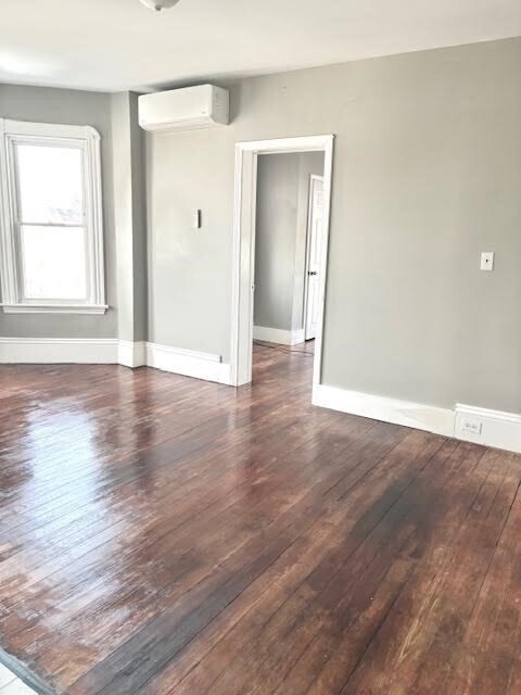 Building Photo - 653 Brock Ave