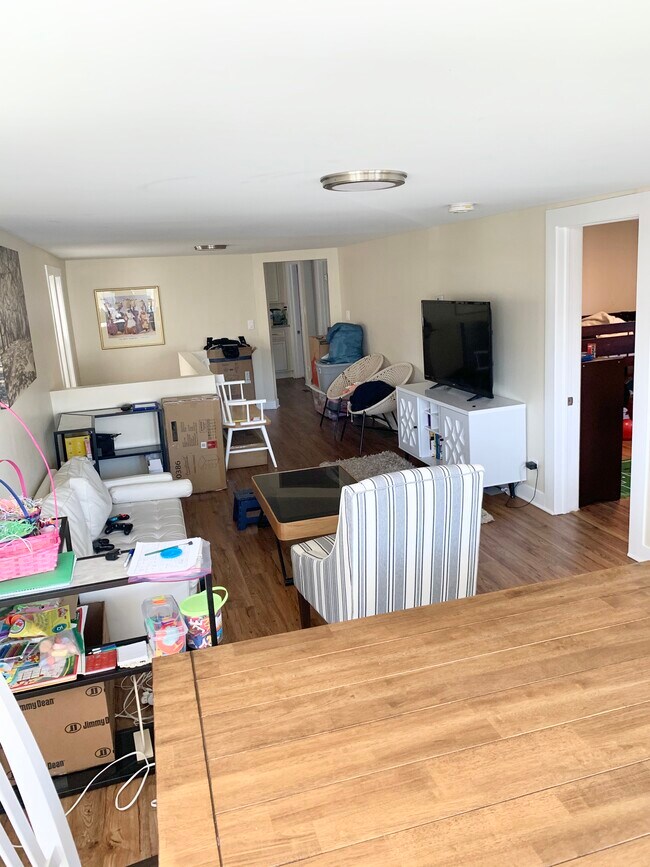 Building Photo - 4620 N Springfield Ave