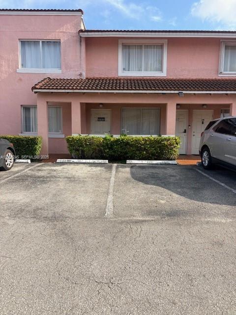 Foto del edificio - 8019 Lake Dr