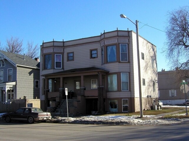 Primary Photo - 927 2nd Ave