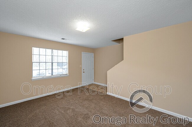 Building Photo - 403 22nd Ave NE