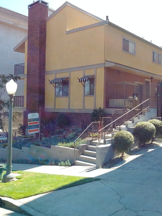 Foto del edificio - 1845 Holmby Townhome - MUST SEE!
