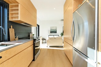 Building Photo - 815 Moro St