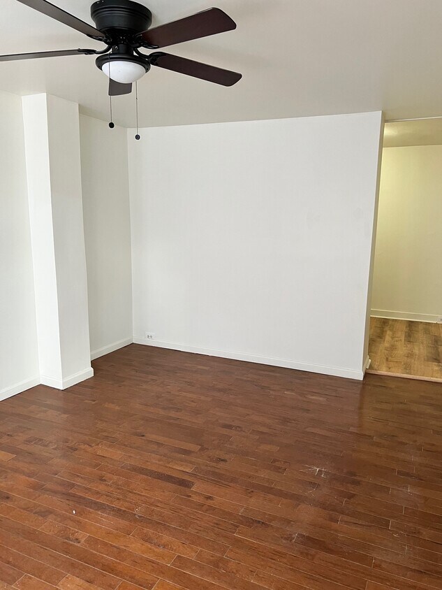 Foto principal - 5823 Theodore St