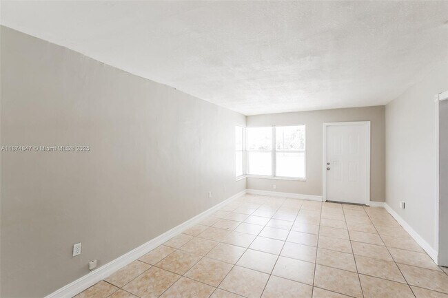Foto del edificio - 1770 NW 18th St