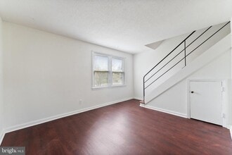 Building Photo - 2510 Iverson St